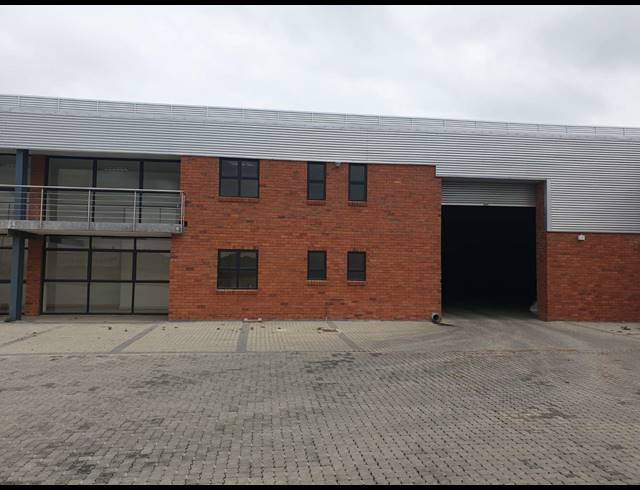 2,290M² WAREHOUSE FOR SALE IN KILLARNEY GARDENS